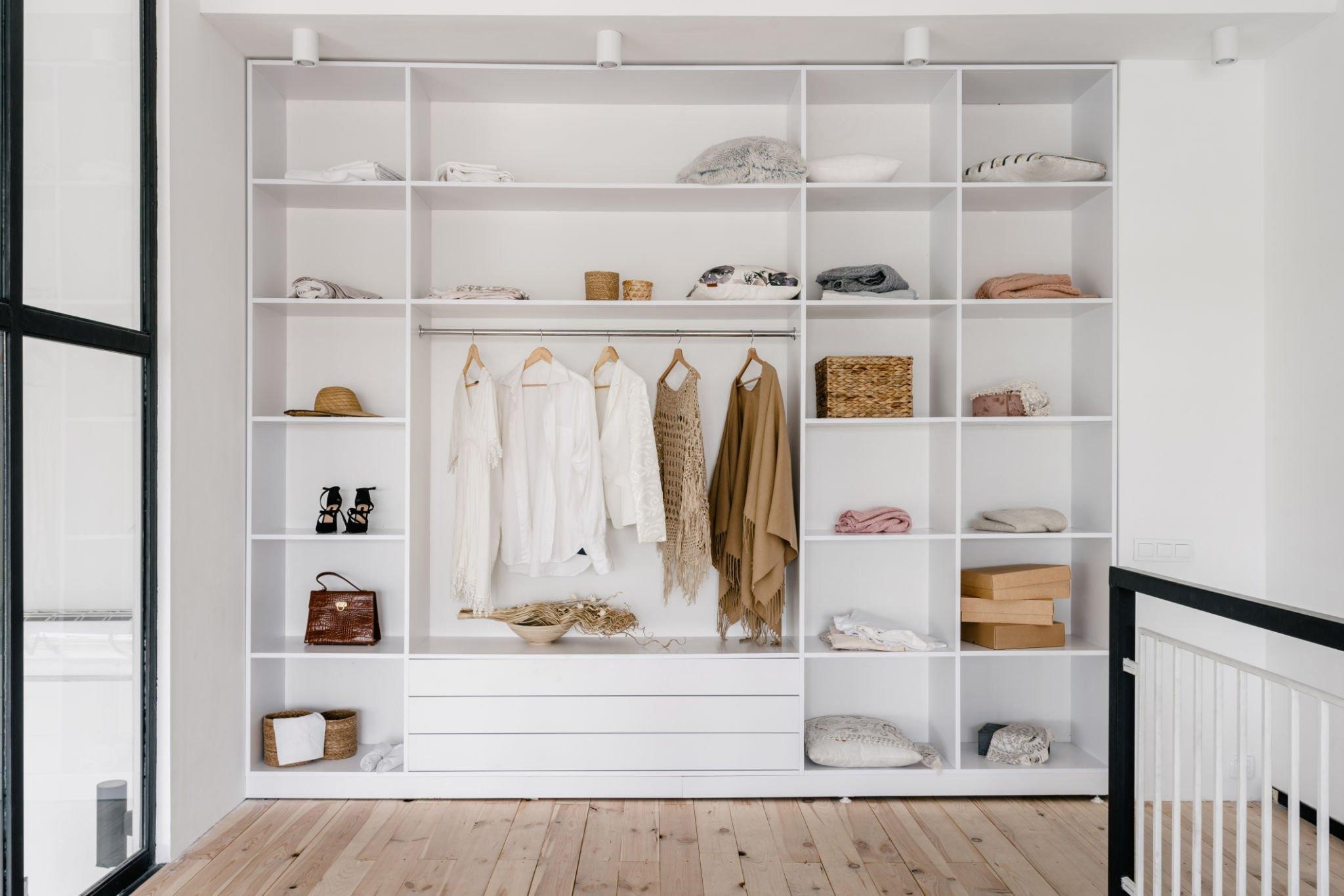 Benefits of choosing bespoke fitted wardrobes