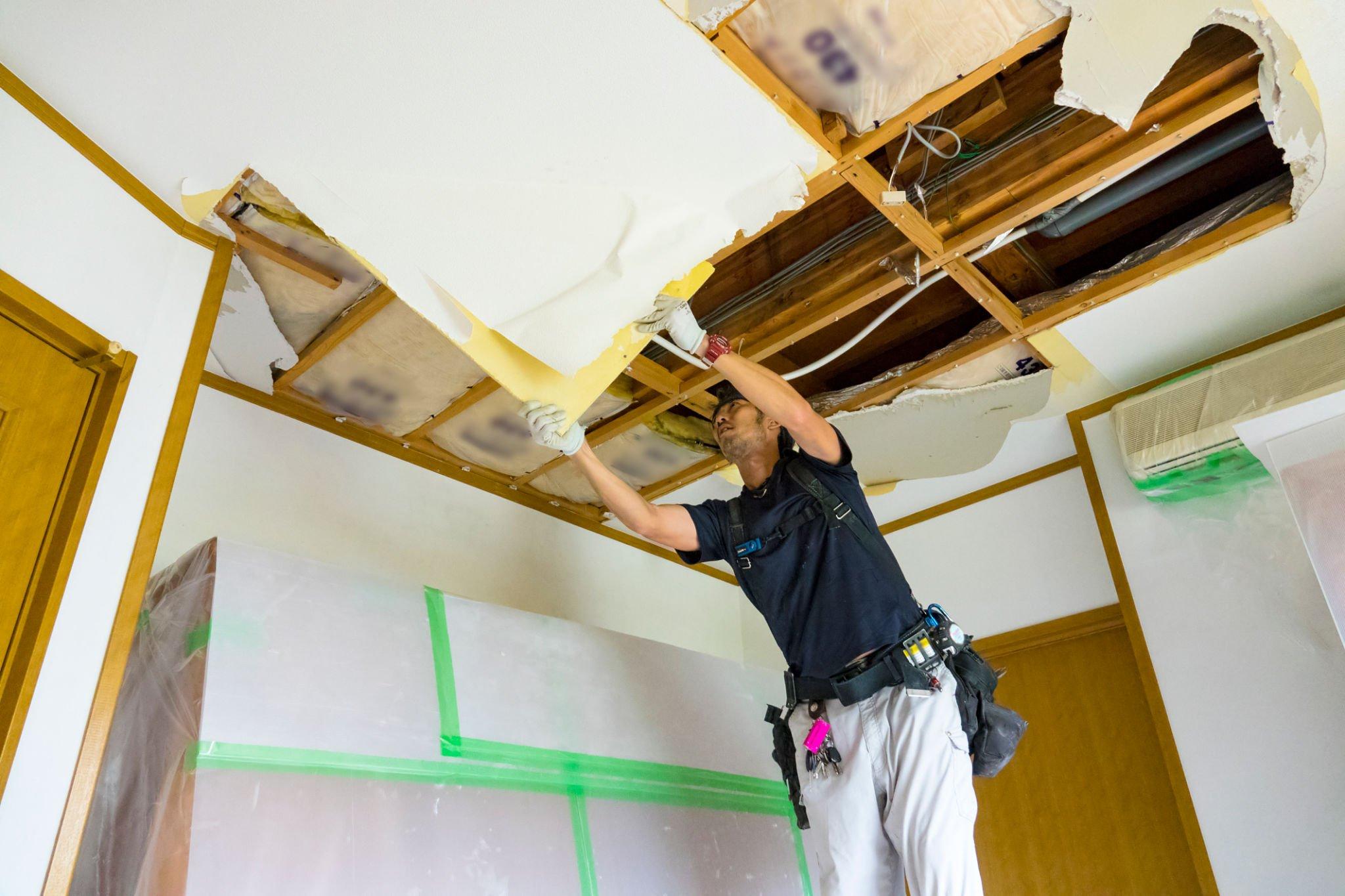 Symptoms of Ceiling Damage from a Storm