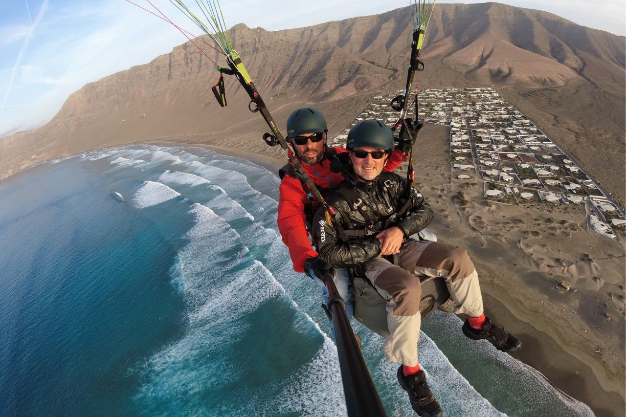 Paragliding or Parasailing in Tenerife – Which is the Best?